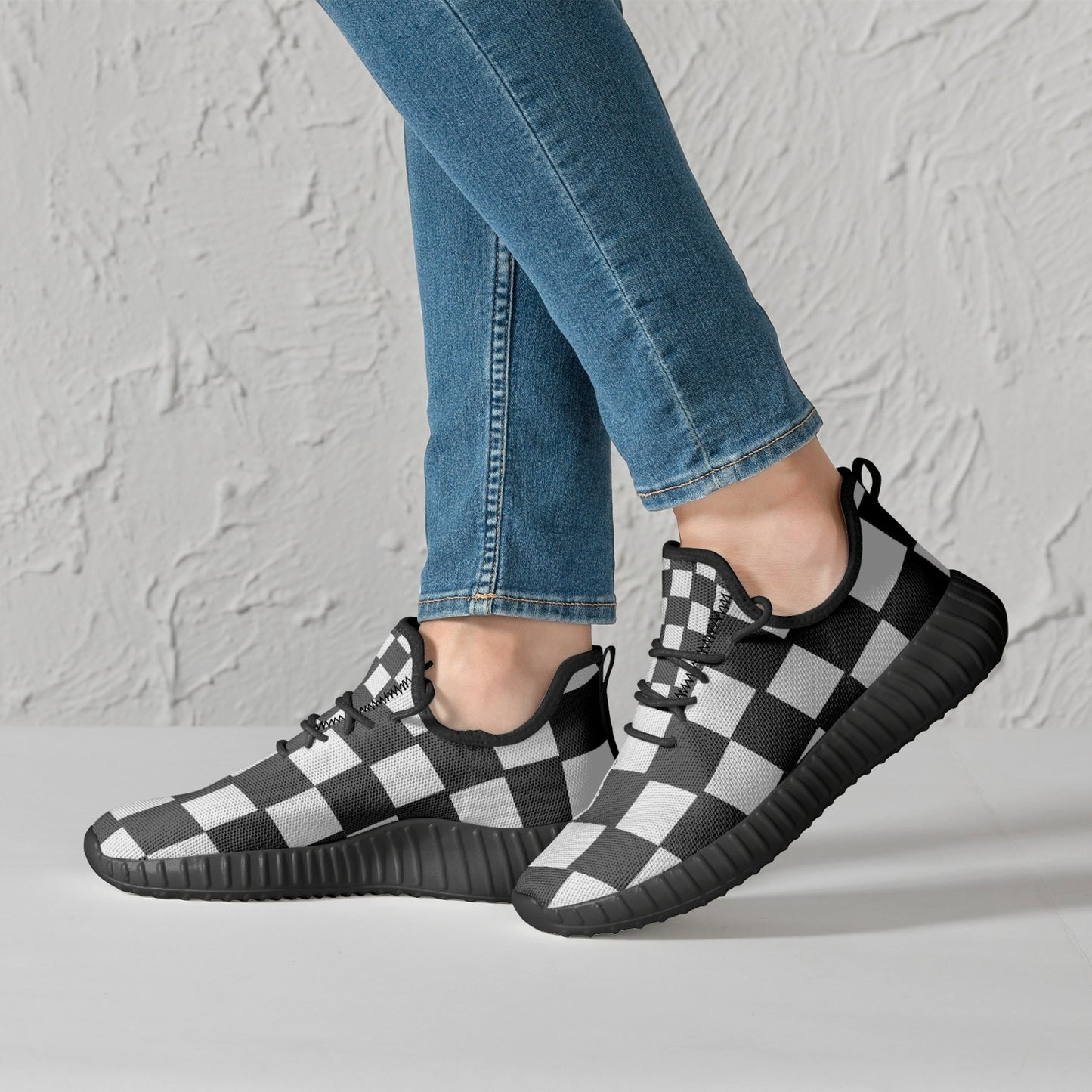 Illusions Mesh Knit Sneakers - White/Black