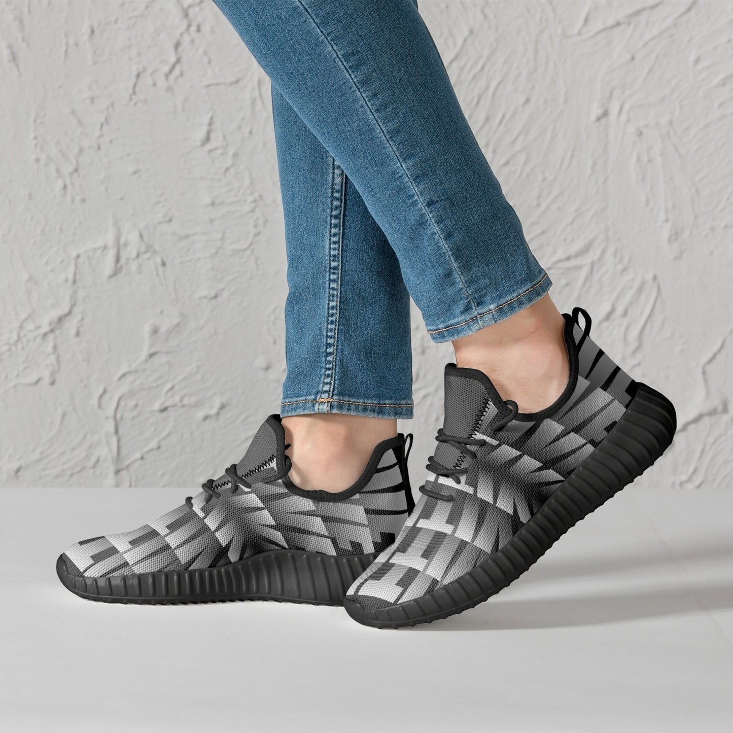 Illusions Mesh Knit Sneakers - White/Black