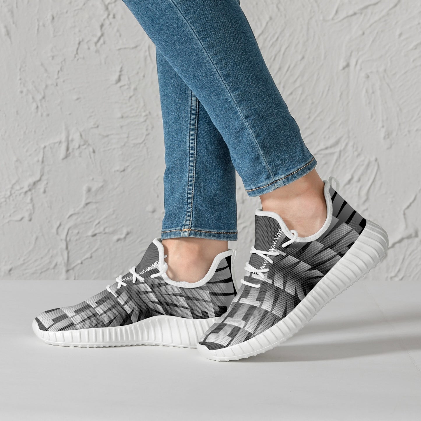 Illusions Mesh Knit Sneakers - White/Black